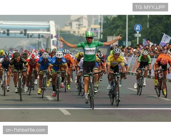 上海高校大学生公路自行车公开赛4月19日奉贤举行，2100人参赛