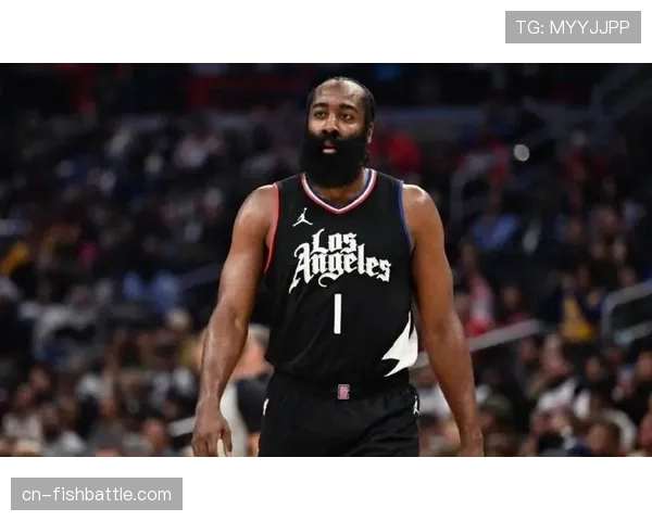 哈登上次季后赛对阵猛龙场均19分5板10.2助，命中率40.5%